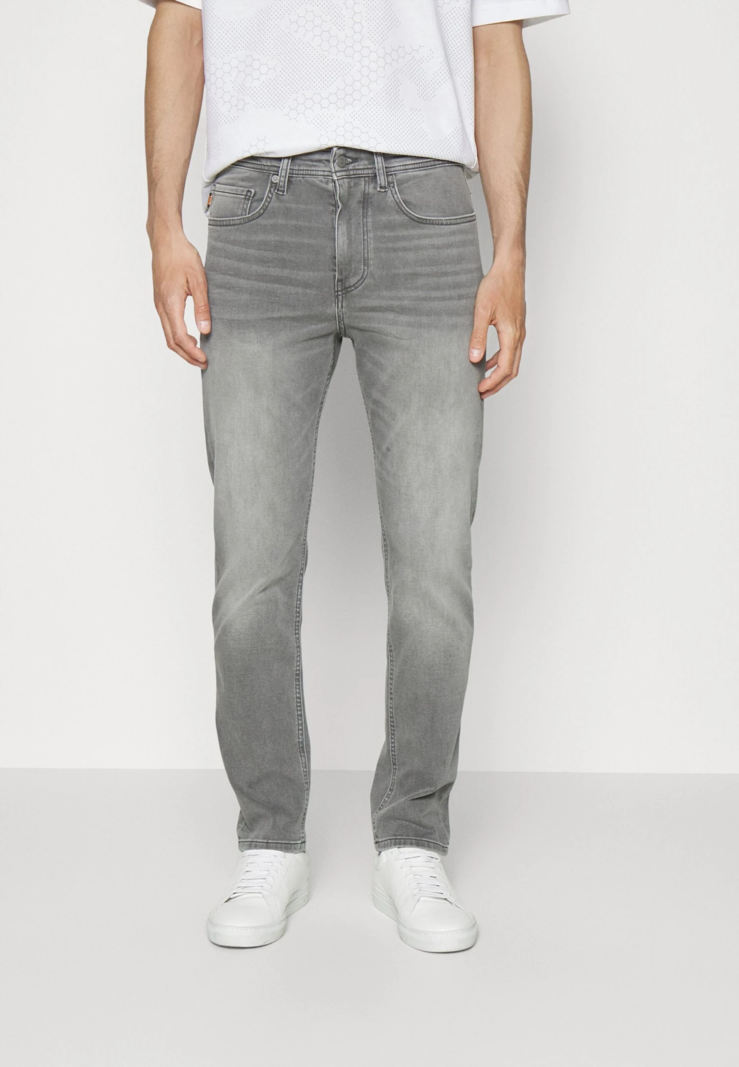 Boss Taber Zip- Jeans Tapered Fit - Medium Grey 1 Boss Taber Zip- Jeans Tapered Fit - Medium Grey