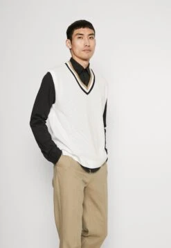 Boss Vestir - Trui - White -Boss 4e98ac523a0249a79709323527778759