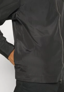 Boss Olson Badge - Lichte Jas - Black -Boss 62ef28d0c75e4fa8b9171de3c77e1931