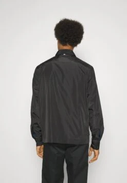 Boss Olson Badge - Lichte Jas - Black -Boss acc8896dcac140beb40fc541ad109389