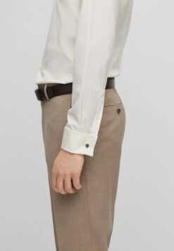 Boss Hank Spread - Zakelijk Overhemd - Natural One -Boss b1da22e480a94f16ae647a6d3e94a43e