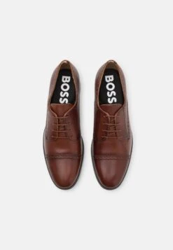 Boss Colby Derb - Veterschoenen - Medium Brown 9 Boss Colby Derb - Veterschoenen - Medium Brown -Boss daa9ba19ace847308ada9a65e4b1a2ec
